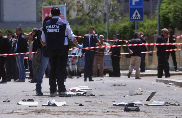 Δεν προκύπτει, αρχικά, σύνδεση της φονικής επίθεσης στο Μπρίντιζι με τη μαφία